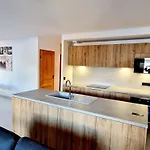 Apartment Neuf 5 Pieces A 20m Des Pistes Avec Garage Double - Fr-1-755-37