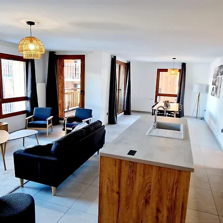Apartment Neuf 5 Pieces A 20m Des Pistes Avec Garage Double *